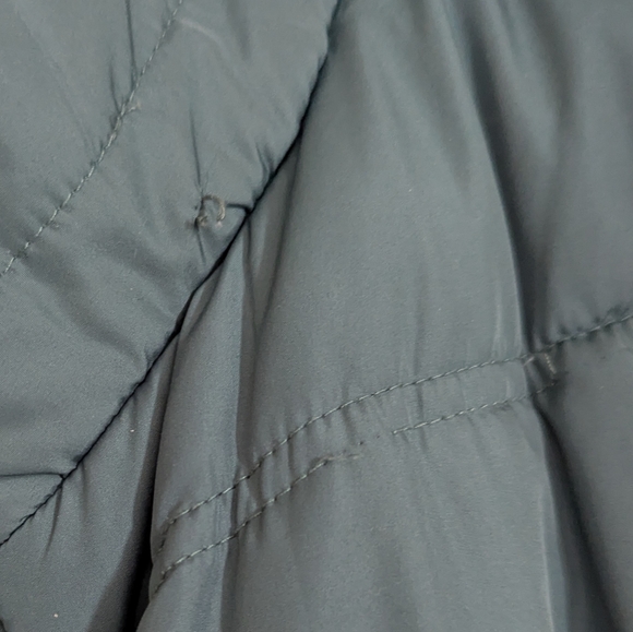 Vest - Picture 3 of 4